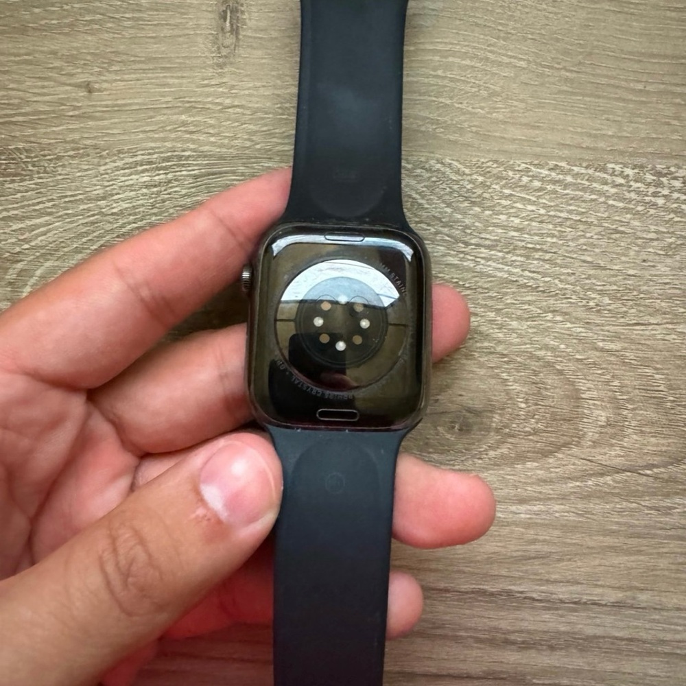 Apple Watch - Picture 2 of 4